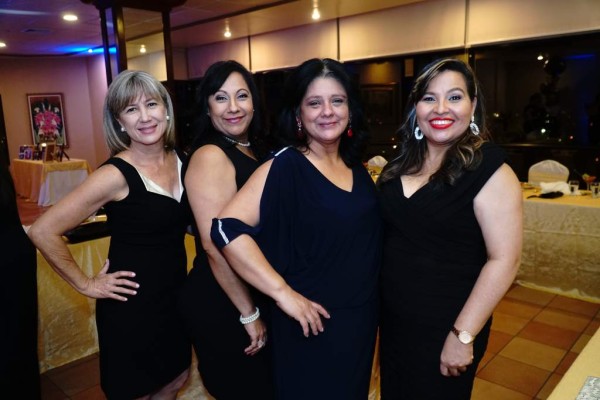 Martha Castro, Patricia Triminio, María Esther David y Claudia Mancia .