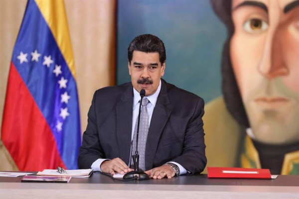 Nicolás Maduro denuncia ataque con misil a refinería