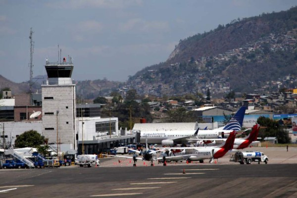 Cancelan vuelos en el Aeropuerto Toncontín debido al huracán Iota