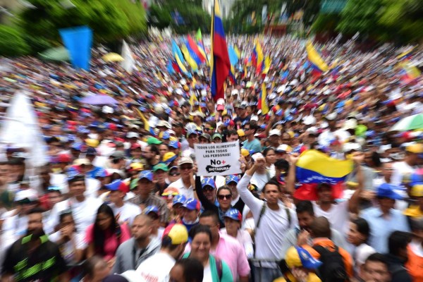 Constituyente 'popular' propuesta por Maduro agudiza crisis en Venezuela