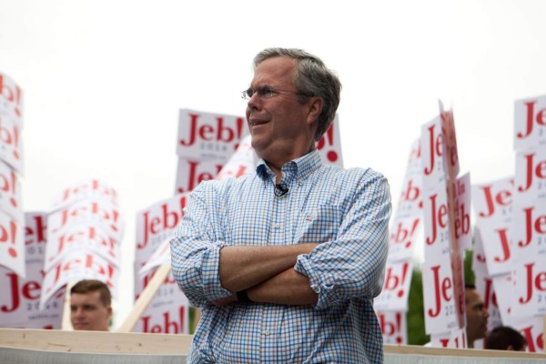 Jeb Bush se siente ofendido por insultos de Trump a mexicanos