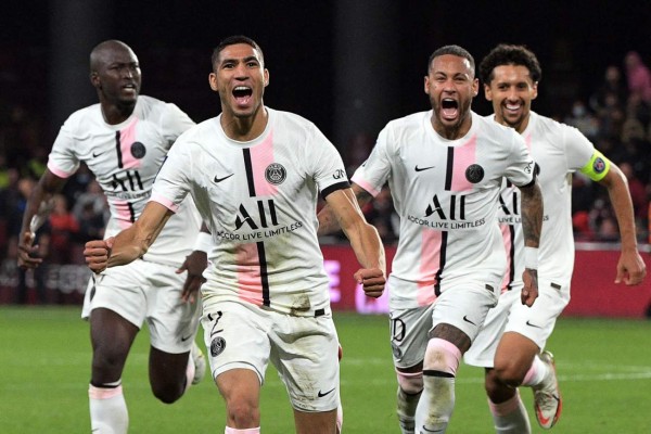 El PSG ganó en Metz gracias a dos goles de Achraf Hakimi.