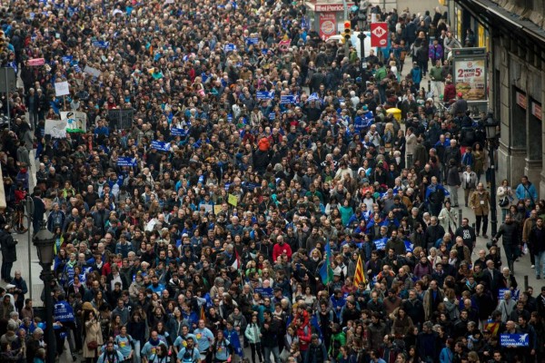 Unas 160,000 personas piden que Barcelona acoja refugiados