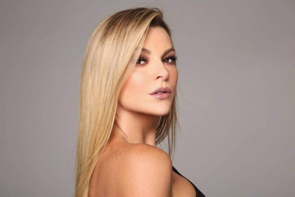 Marjorie de Sousa estrena la canción 'Ni Diabla Ni Santa'