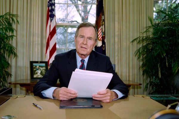 Panamá, invadido por Bush en 1989, lamenta la muerte del expreside George H. W. Bush