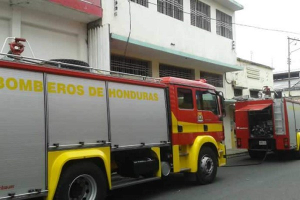 Controlan conato de incendio en un edificio del centro de San Pedro Sula