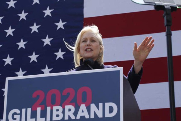 Kirsten Gillibrand le apunta a Trump: 'Es un cobarde”