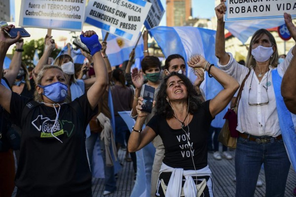 Protestas en Buenos Aires contra nuevas restricciones sanitarias