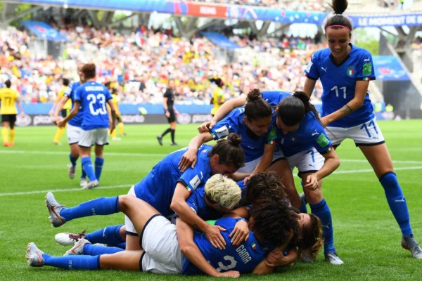 Video: Italia e Inglaterra lograron pase a octavos en el Mundial femenino