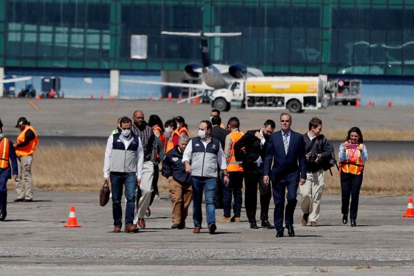 Crece polémica en EEUU ante aumento de casos de COVID-19 en prisiones migratorias