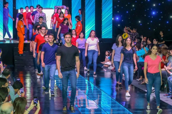 Moda y grandes talentos: Astroworld EIS fashion show 2019