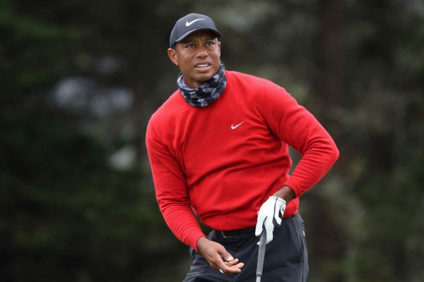 Tiger Woods sufrió grave accidente automovilístico y fue trasladado de urgencia a un hospital