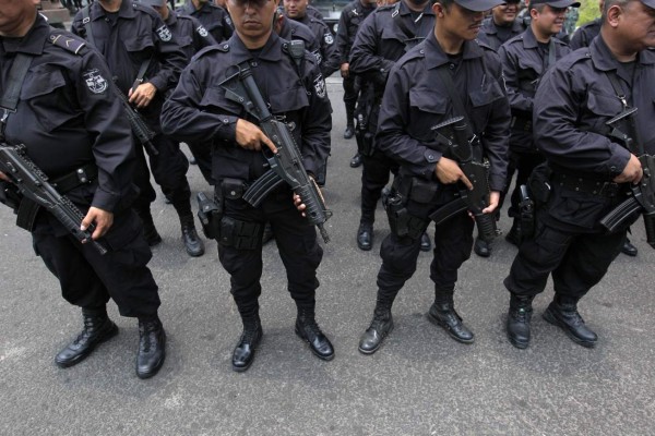 Policías salvadoreños se capacitarán en prevención de violencia