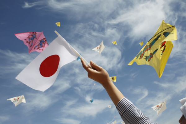 Japón recuerda en silencio el terremoto y tsunami tres años después
