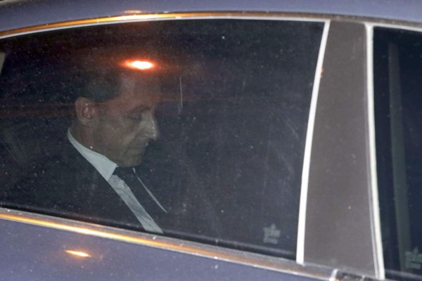 Sarkozy contraataca y se dice inocente tras su inculpación por corrupción