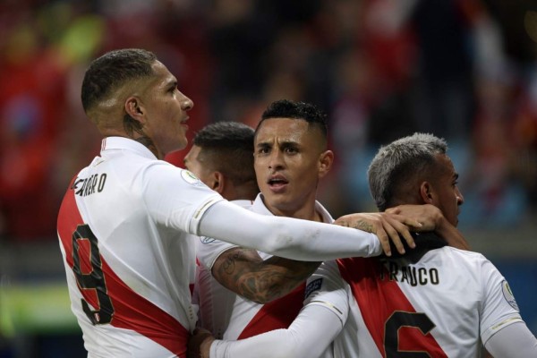 Perú golea a la Chile de Reinaldo Rueda y jugarán la final de la Copa América