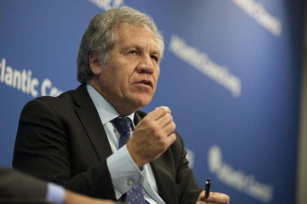 Almagro ofrece apoyo de la OEA a reformas electorales en Honduras