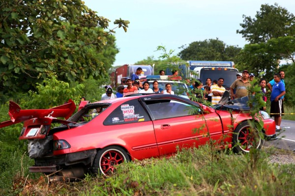 Seis muertos deja accidente vehicular por rebasar en Potrerillos