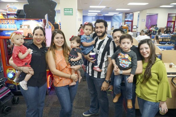 Felicidad y diversión en el Día del niño