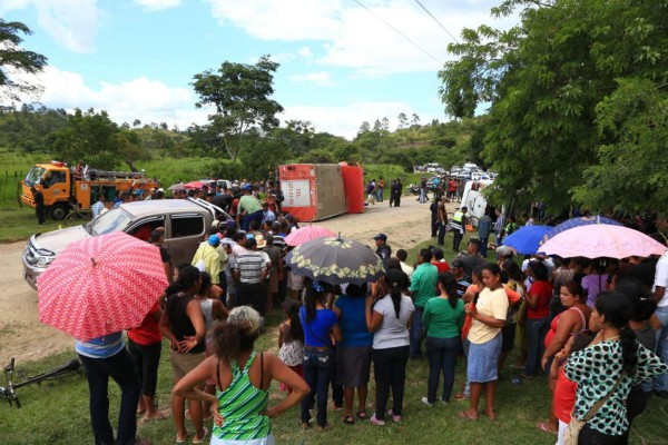 A 17 sube cifra de muertos en accidente vial en Yoro