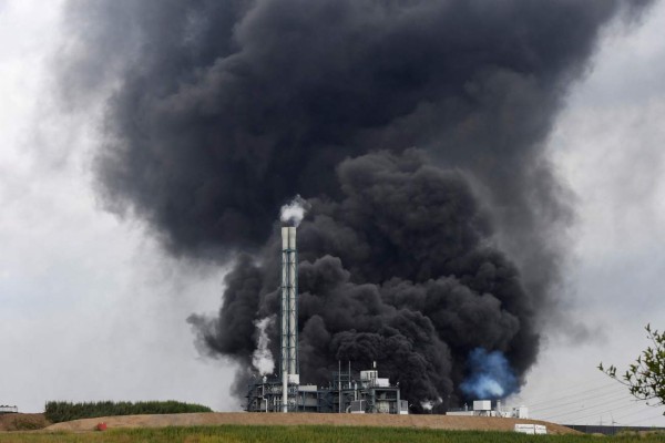 Explosión en planta de residuos deja dos muertos y cinco desaparecidos en Alemania