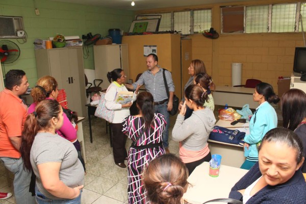 Fiscalía interviene y entrega aula a kínder