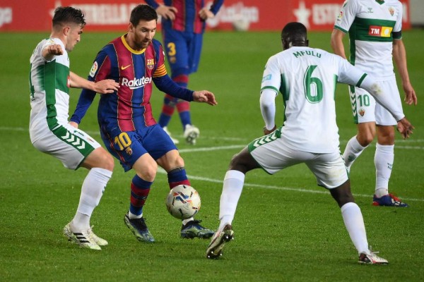 Barcelona goleó al Elche con Messi como figura