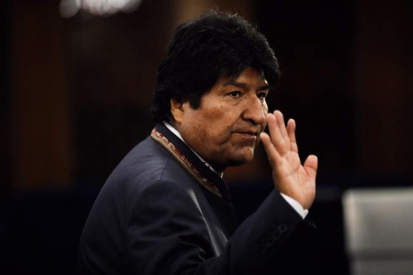 Bolivia queda acéfala tras renuncia de Evo Morales