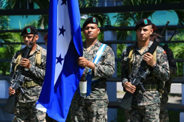 Condecoran y ascienden a soldados en San Pedro Sula