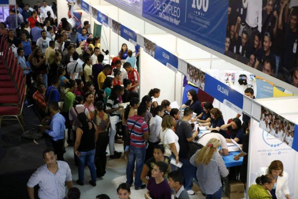 El drama por conseguir un empleo en Honduras