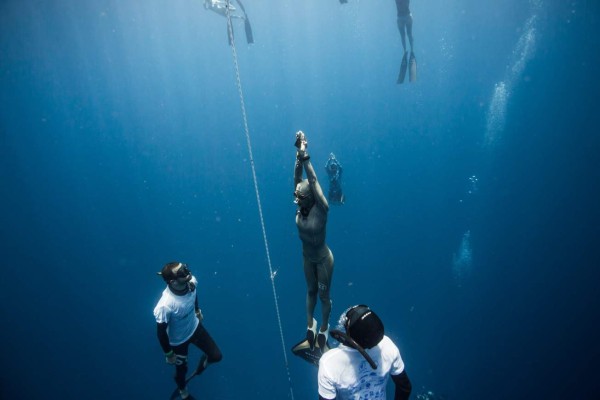 El mundial de Freediving o buceo libre será en Roatán