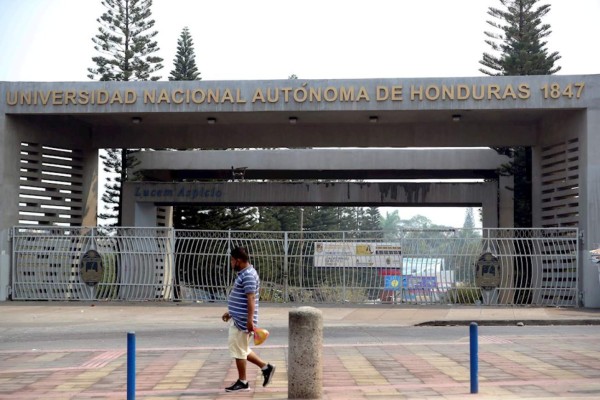 La mitad de los alumnos en Honduras sin clases por COVID-19 están rezagados