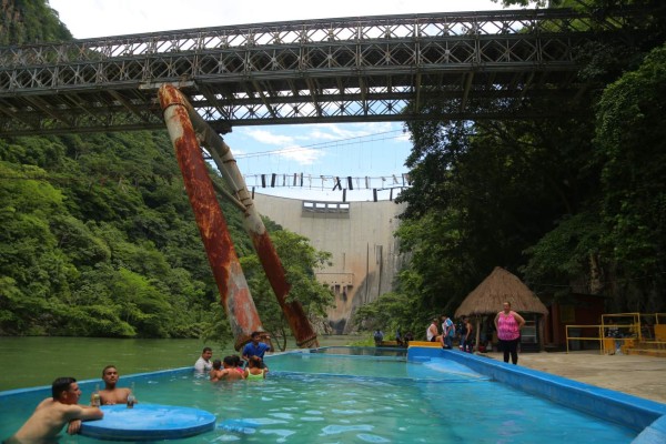 El Cajón, una represa y un destino turístico que maravilla a los hondureños