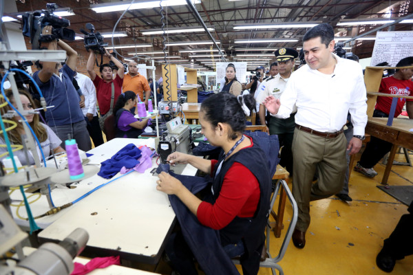 Nuevos empleos y reducción del gasto en primer mes de Gobierno de Honduras