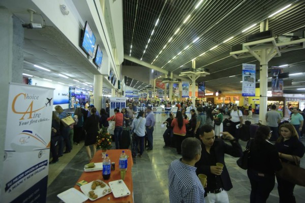 Primer vuelo de Choice trasladó a 160 personas en San Pedro Sula