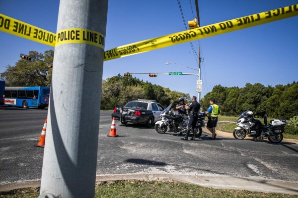 Explota otro paquete bomba en local de FedEx en Texas