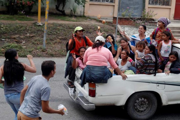 Llega a la frontera con México el primer grupo de migrantes hondureños