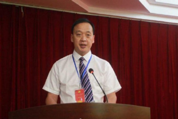 'Resucitan' a doctor de hospital de Wuhan infectado por coronavirus