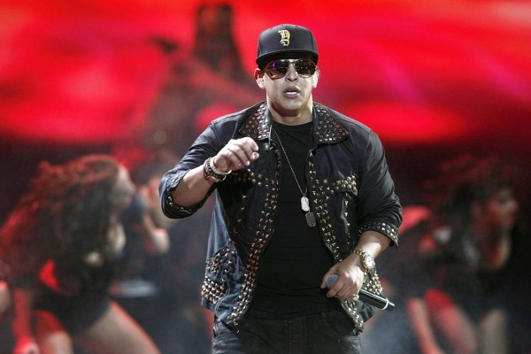 Daddy Yankee presenta 'Ora por mí”