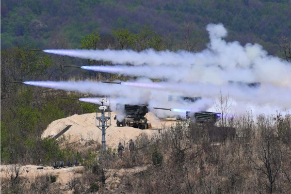 South Korean K-136 Kooryong 130mm 36-round multiple rocket launch system fire rockets during a joint live firing drill between South Korea and the US at the Seungjin Fire Training Field in Pocheon, 65 kms northeast of Seoul, on April 26, 2017. / AFP PHOTO / JUNG Yeon-Je