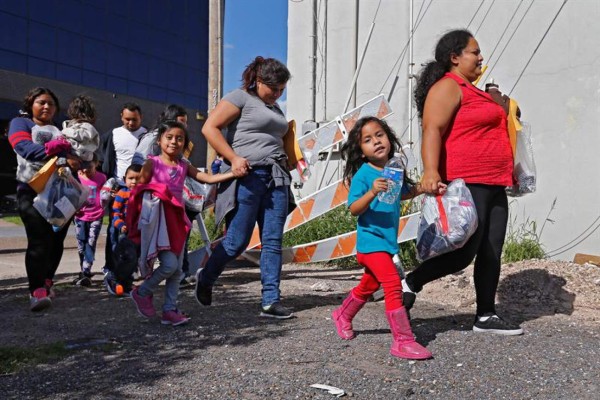 EEUU: Así planea juez estadounidense reunir a familias migrantes separadas