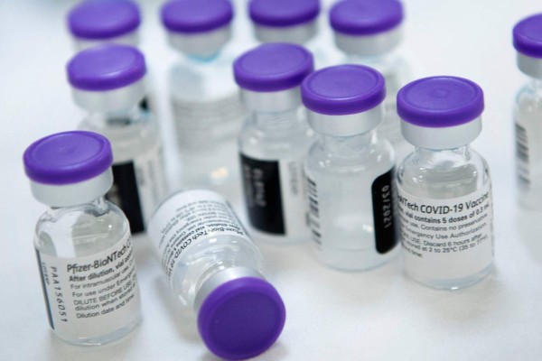 EEUU autoriza almacenar vacunas de Pfizer en congeladores
