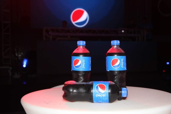 Pepsi presenta su nueva botella