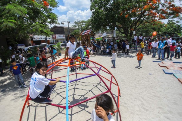 Inauguran el parque 21 para una vida mejor en Cofradía