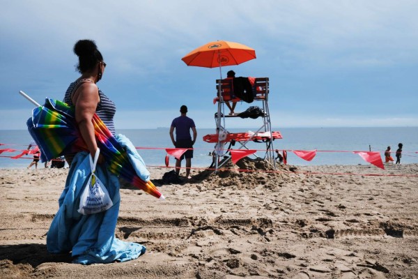 Miami cierra sus playas para celebración del 4 de julio por coronavirus