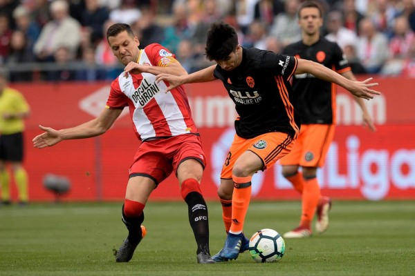 Girona sufre dura derrota ante Valencia con 'Choco' Lozano titular