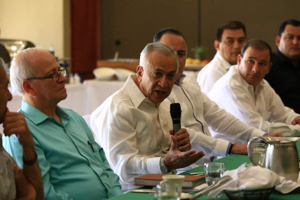 Mauricio Oliva ofrece apoyo a SPS para recuperar el aeropuerto Ramón Villeda