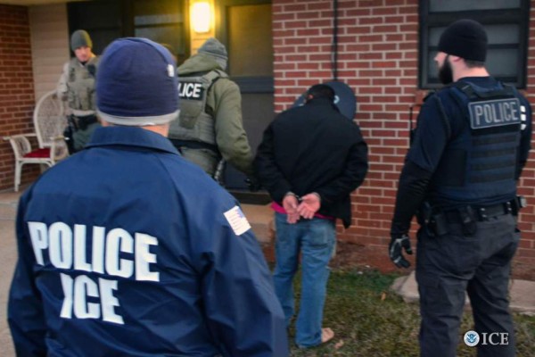 ICE detiene a 114 indocumentados en redada en Ohio