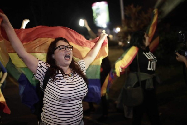 CorteIDH insta a avalar matrimonio homosexual en Costa Rica