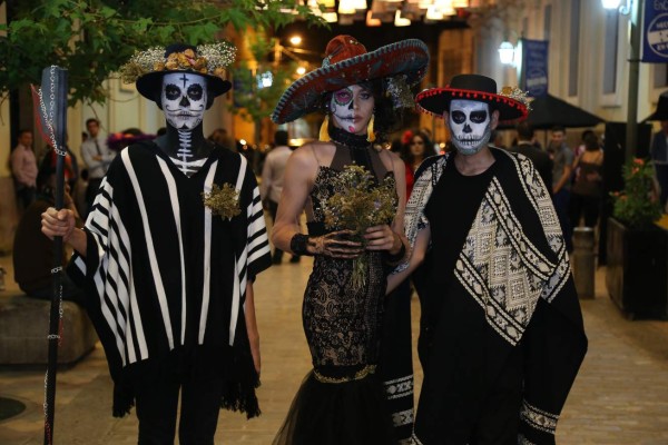 Embajada de México celebra concurso de catrinas